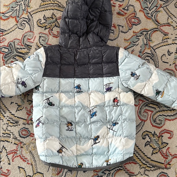 The North Face Kids' Gray and White Patterned Jacket - Picture 4 of 6